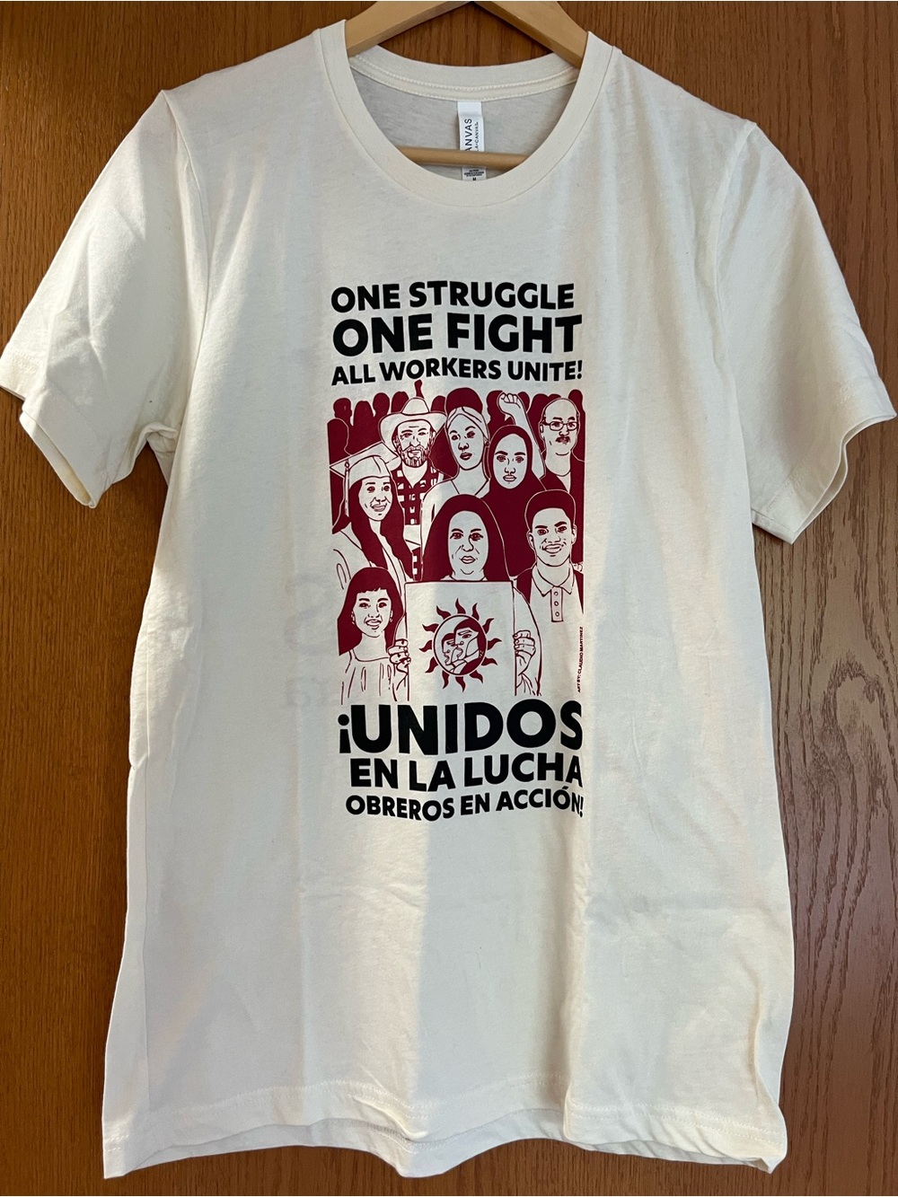 Voces de la Fronterra Graphic Tee Size Medium